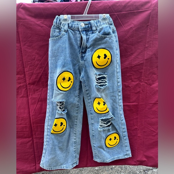 SHEIN Other - SHEIN KIDS Smiley Face Jeans